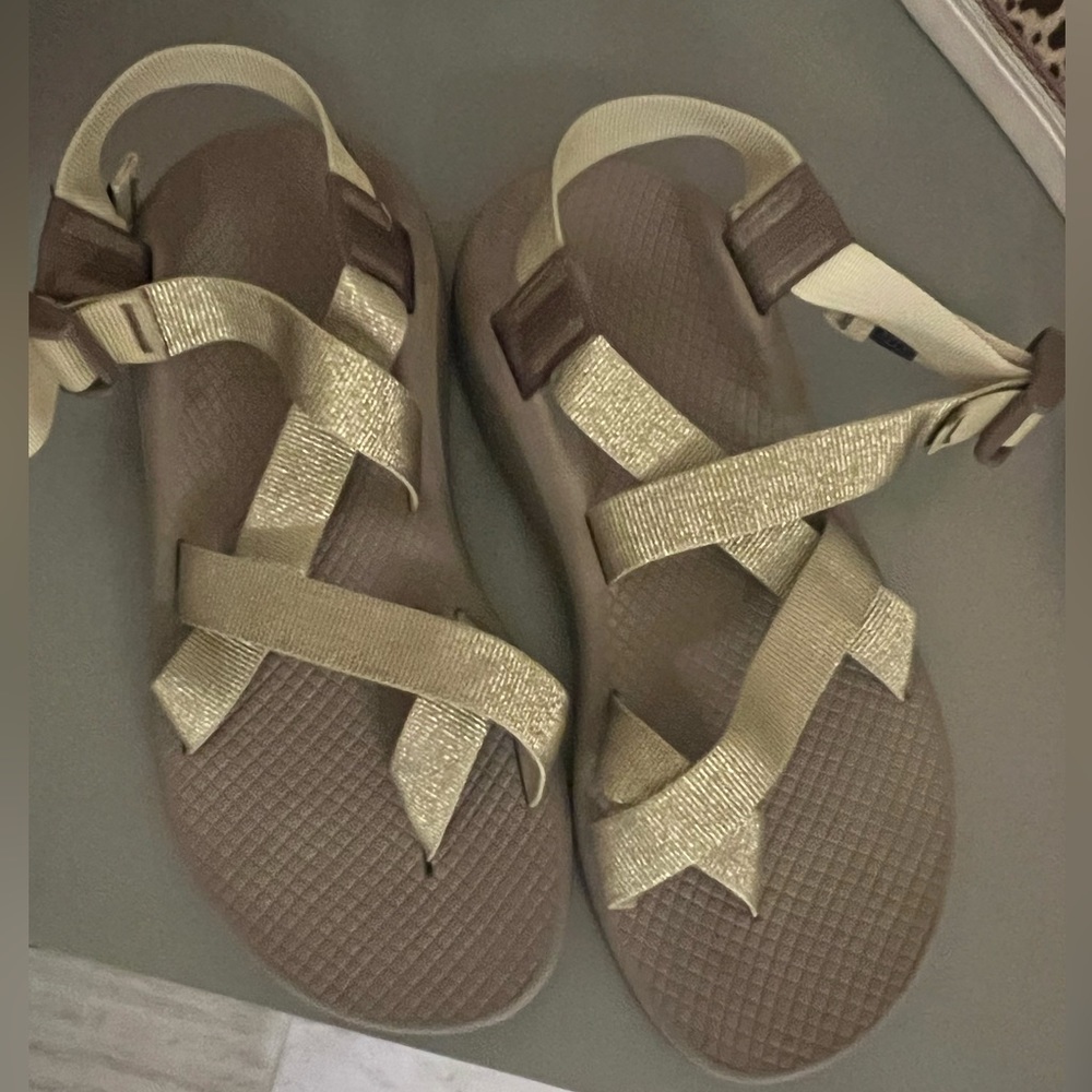 Women’s Chacos zcloud gold